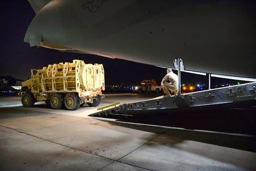 http://defence-blog.com/wp-content/uploads/2015/01/US-MRAPs-delivered-on-C-17-Globemaster-III-in-Erbil-Iraq-2.jpg
