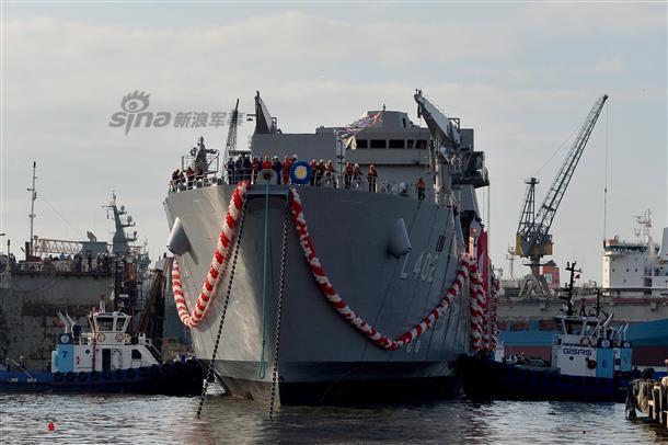 Turkish Navy Landing ship TCG Bayraktar launched 1