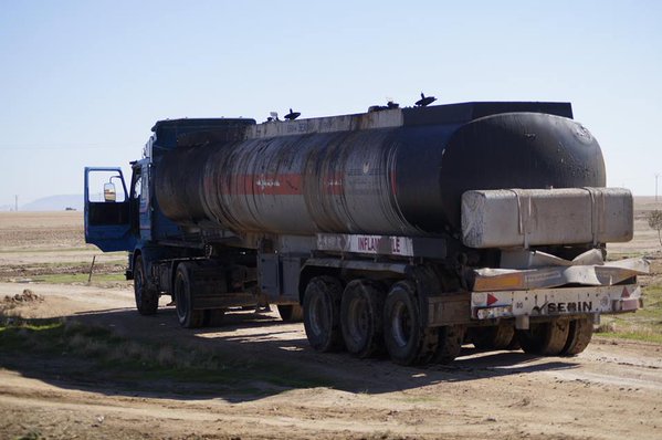 Turkey has been buying Islamic State oil 3