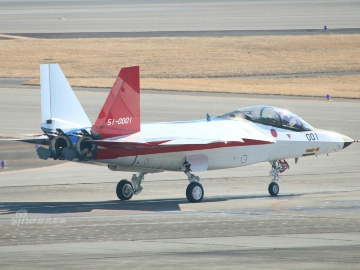Japanese Shinshin X-2 stealth fighter aircraft prepares for first