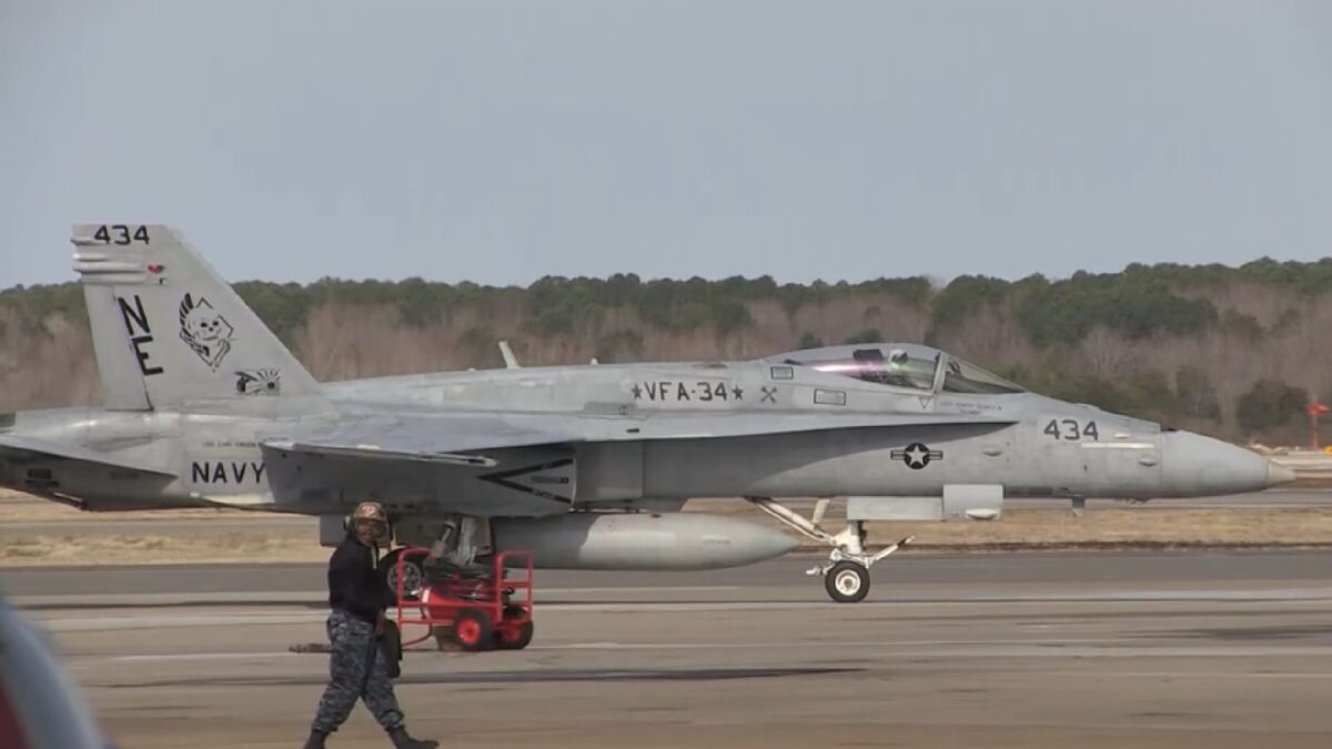 U.S. Navy farewells F/A-18C Hornet aircraft
