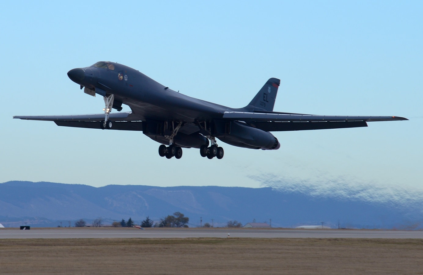 B-1 Lancer bomber to get deadly hypersonic missiles