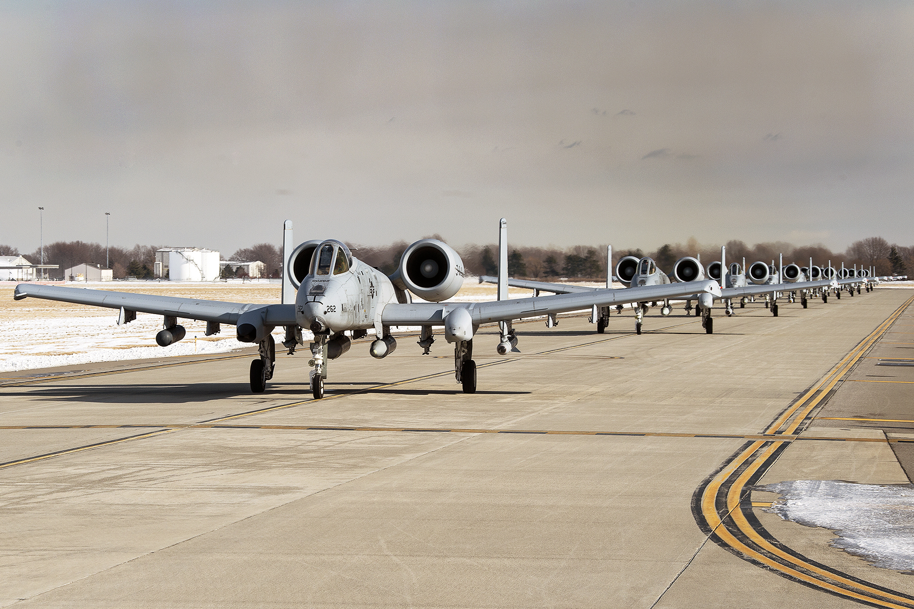 U.S. Air Force shows off ten A10 Warthogs in massive ‘elephant walk