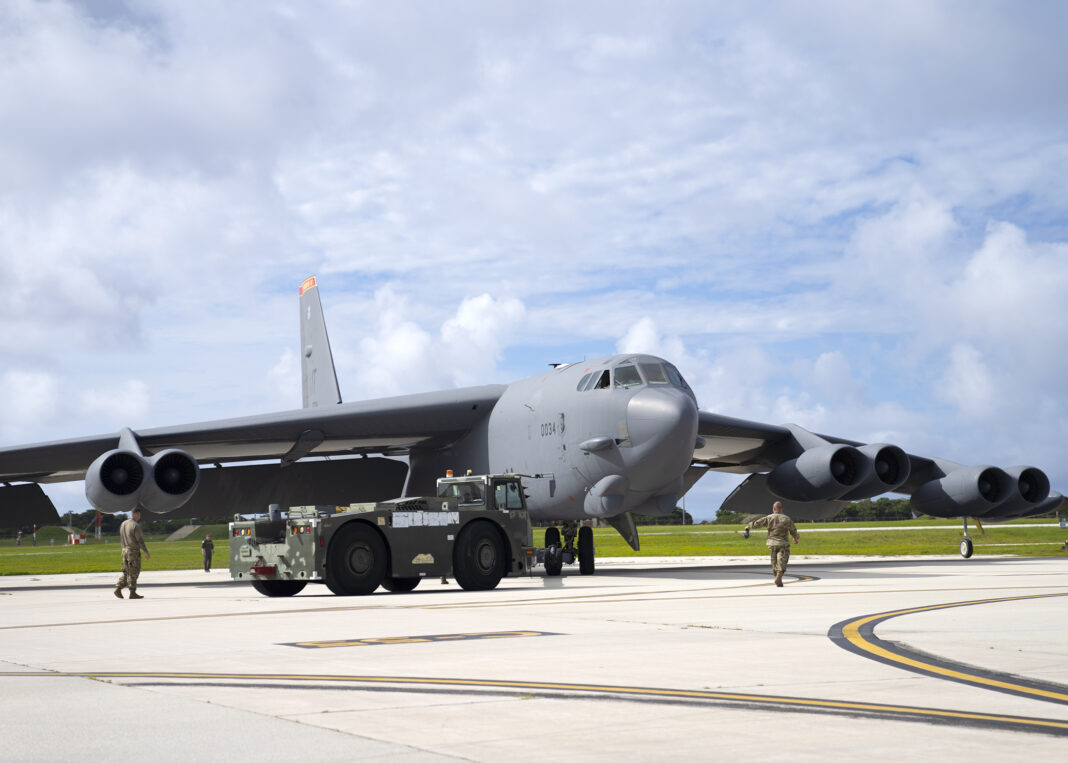 سلاح الجو الأمريكي يرسل مجموعة من قاذفات B-52 إلى المحيطين الهندي والهادئ