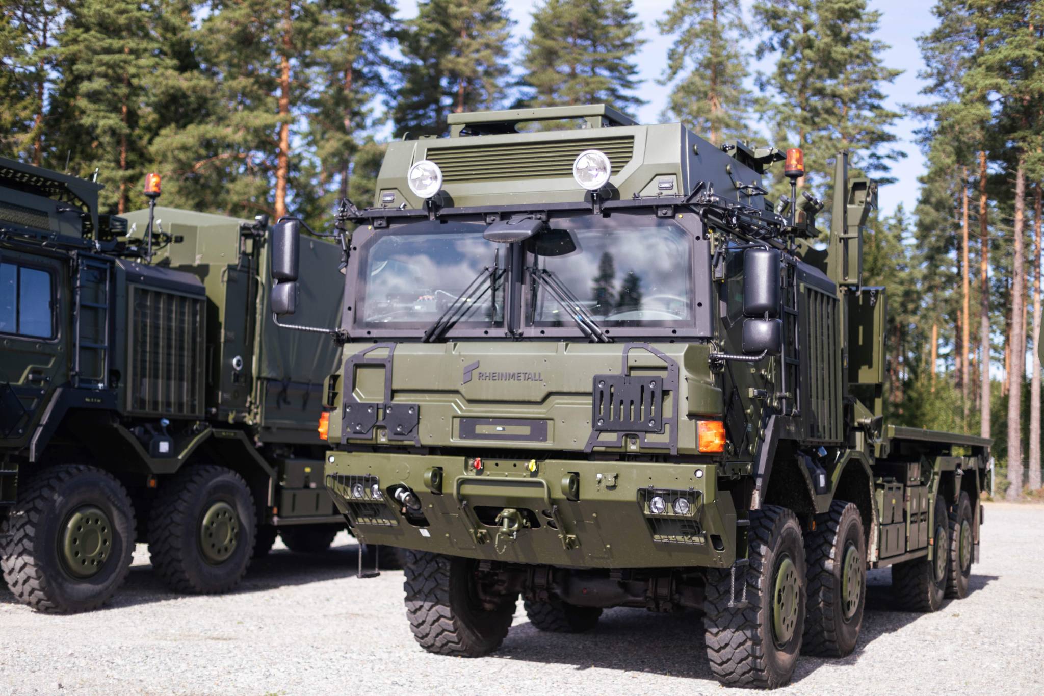 Noгway officially commissions new Rheinmetall MAN logistic ʋehicles