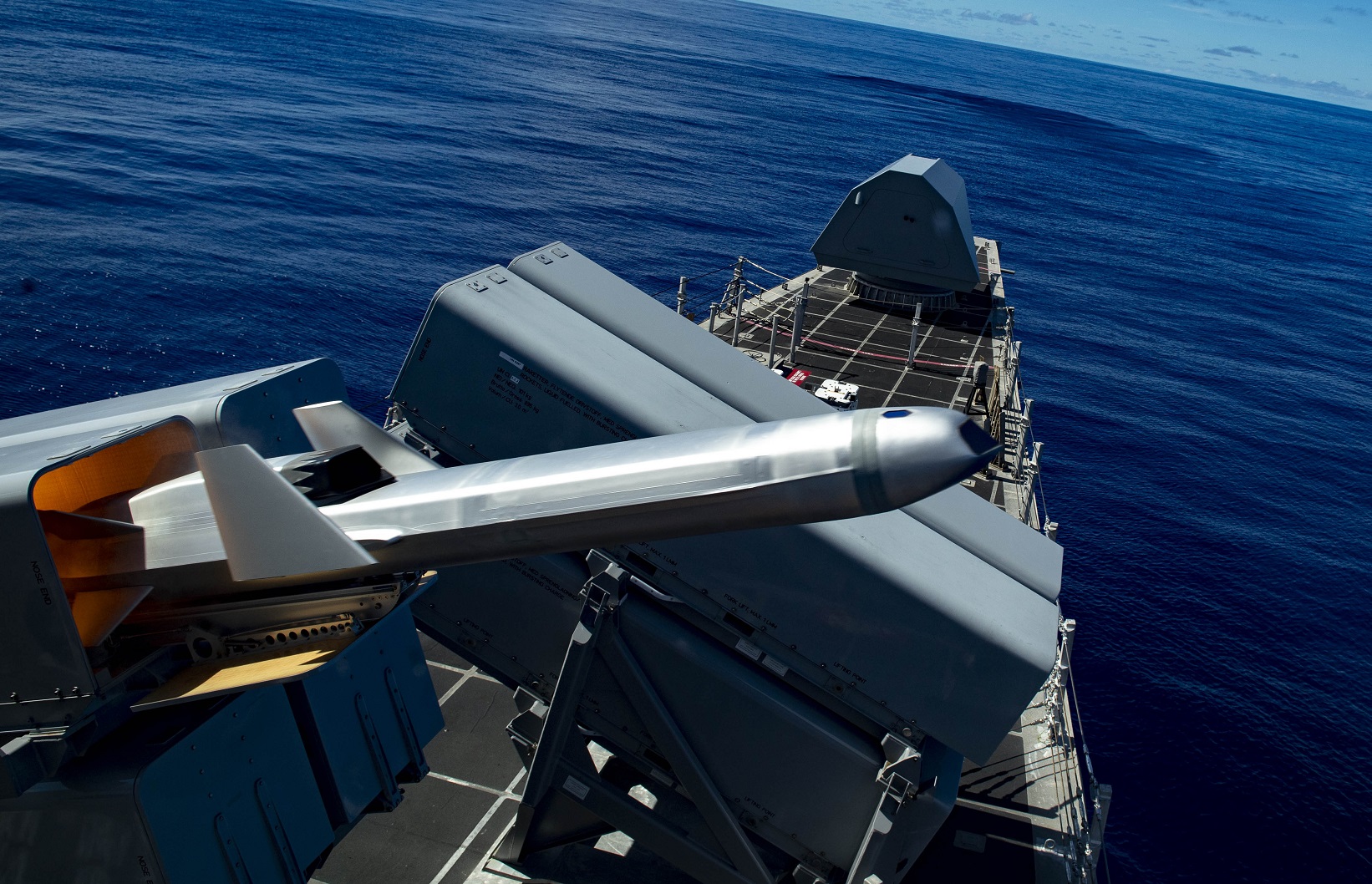 البحرية الأمريكية ستتلقى المزيد من صواريخ شبحية مضادة للسفن