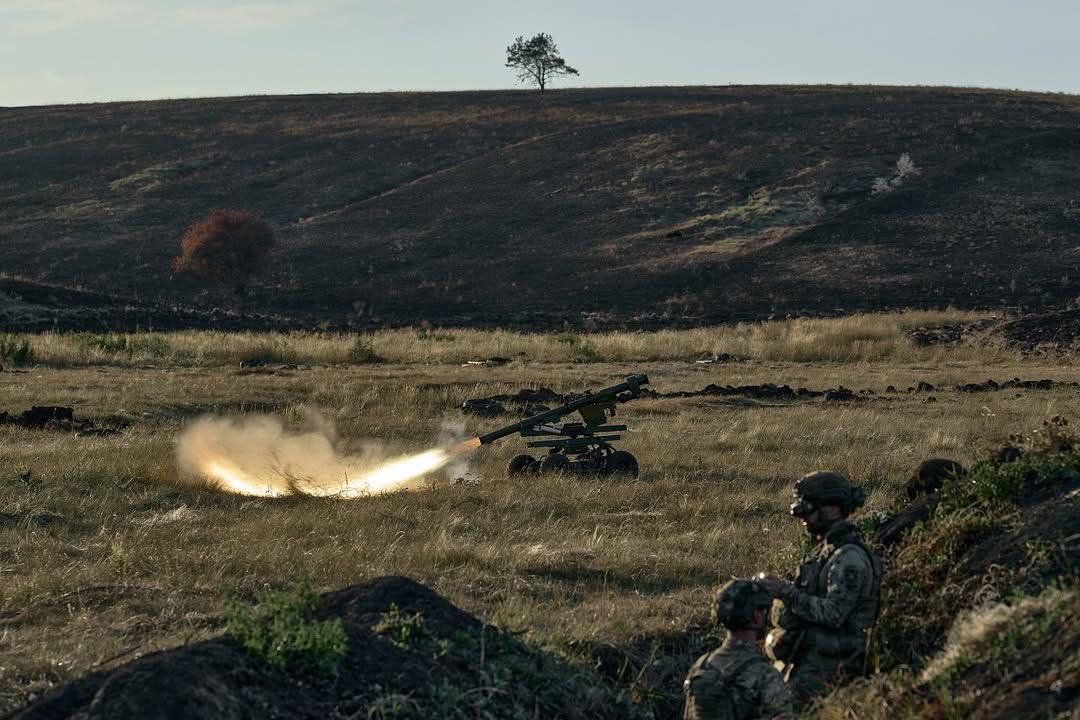 An UGV equipped with a MANPADS. Photo by libkos