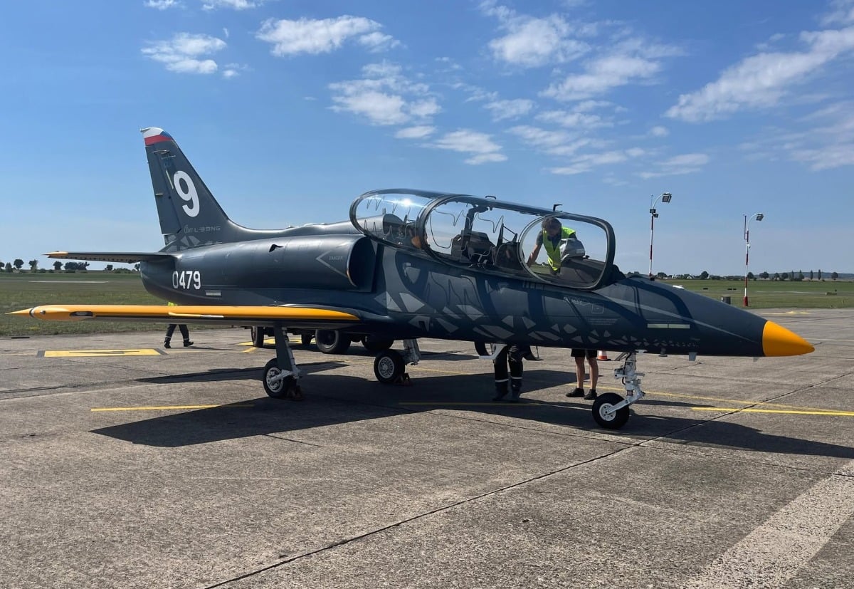 The Cold Math of Flight and the Hum of a Czech Machine Shop